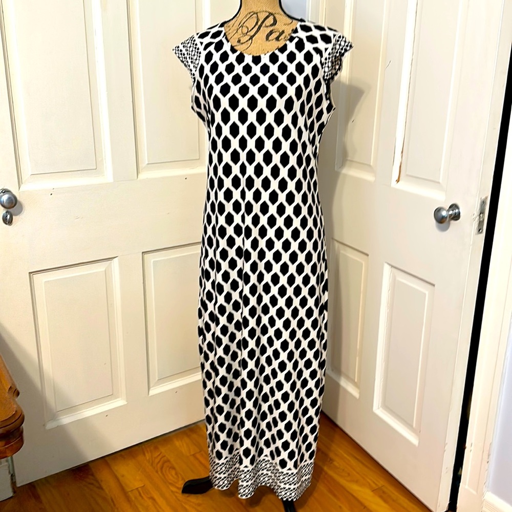 Touch Express travel knit dress Lg black & crème geometric